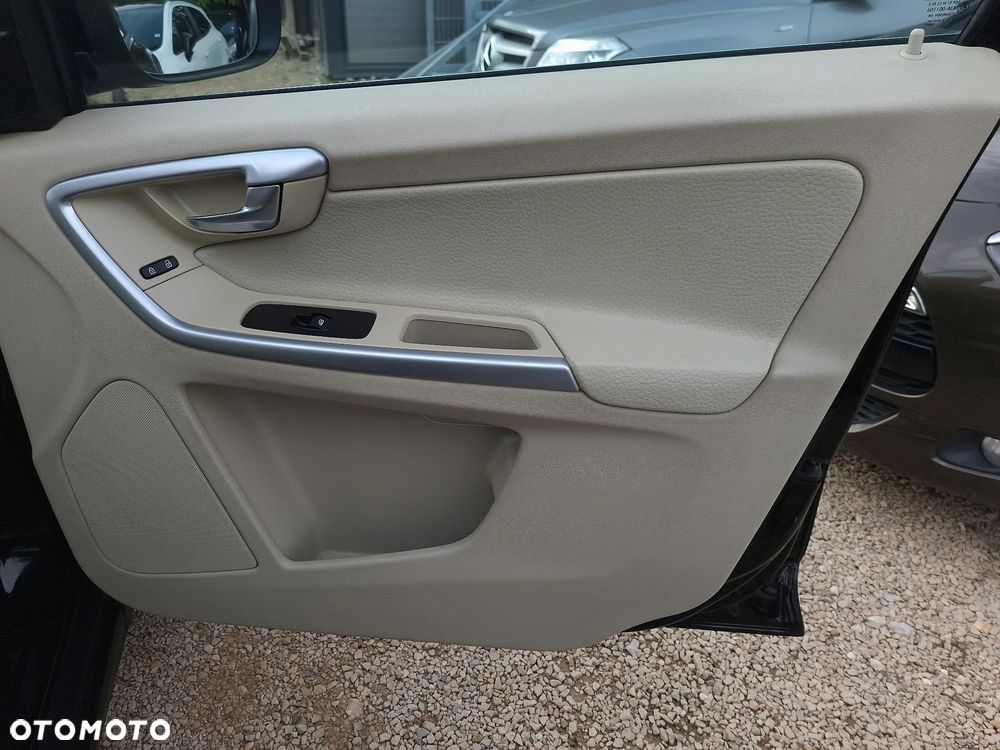 Volvo XC 60 2.4D AWD Summum - 27