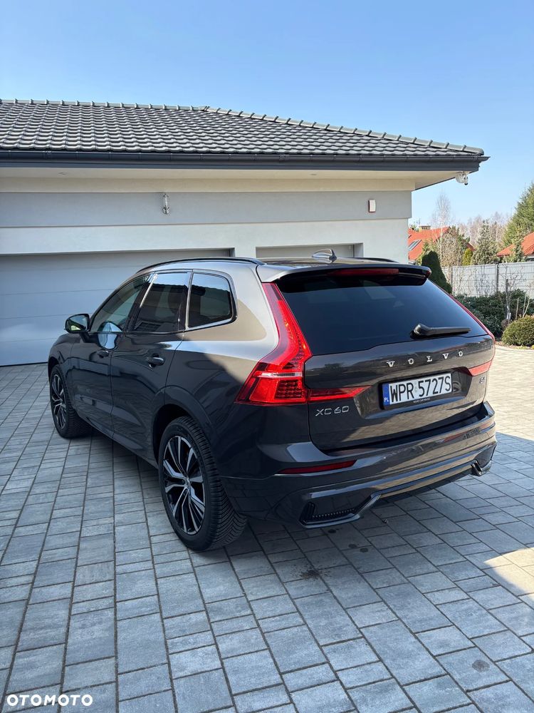 Volvo XC 60 B4 B Plus Dark - 10