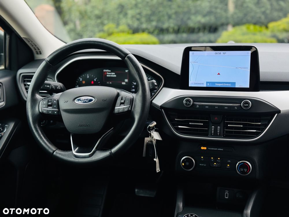 Ford Focus 1.5 EcoBlue Start-Stopp-System TITANIUM DESIGN - 8