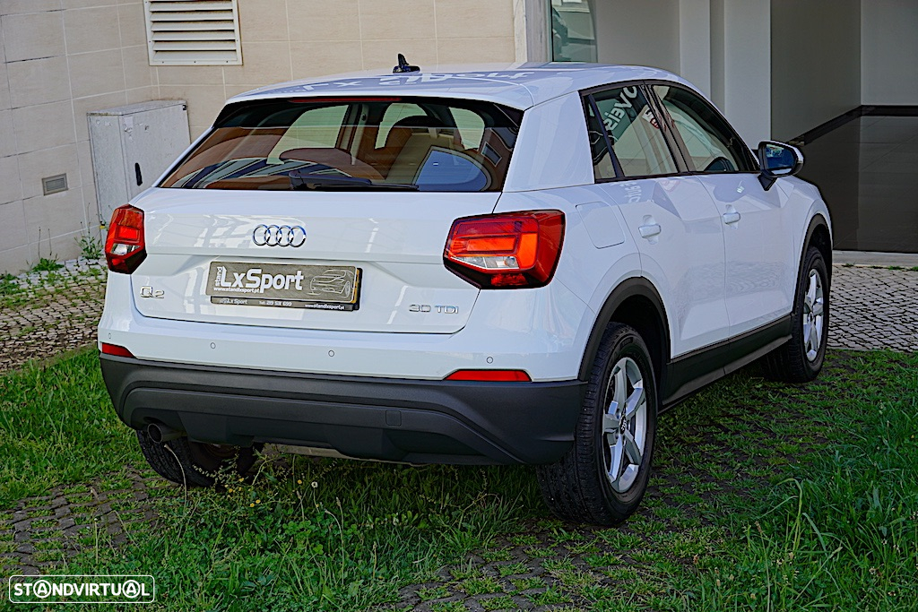 Audi Q2 30 TDI - 9