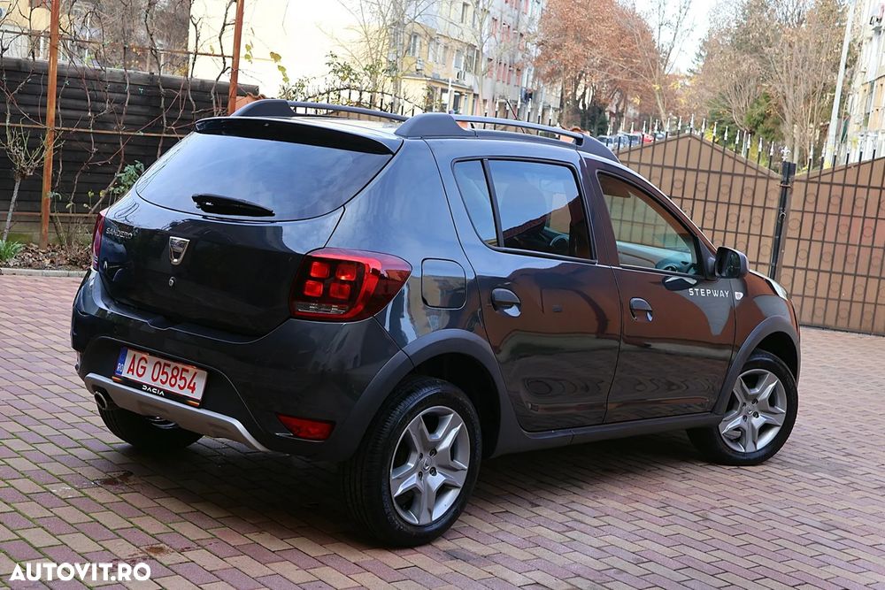 Dacia Sandero Stepway TCe 90 (S&S) Prestige - 8