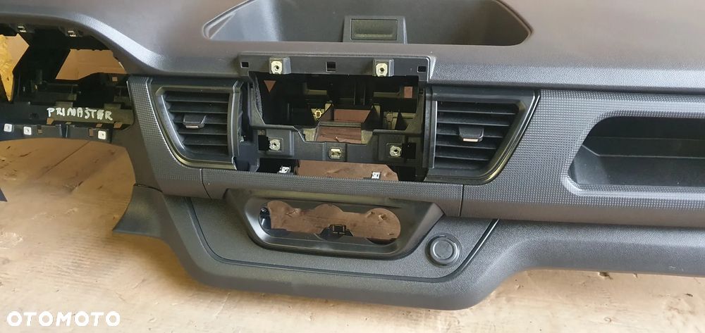 Konsola deska rozdzielcza kokpit Nissan Primastar Trafic III Lift IV - 7