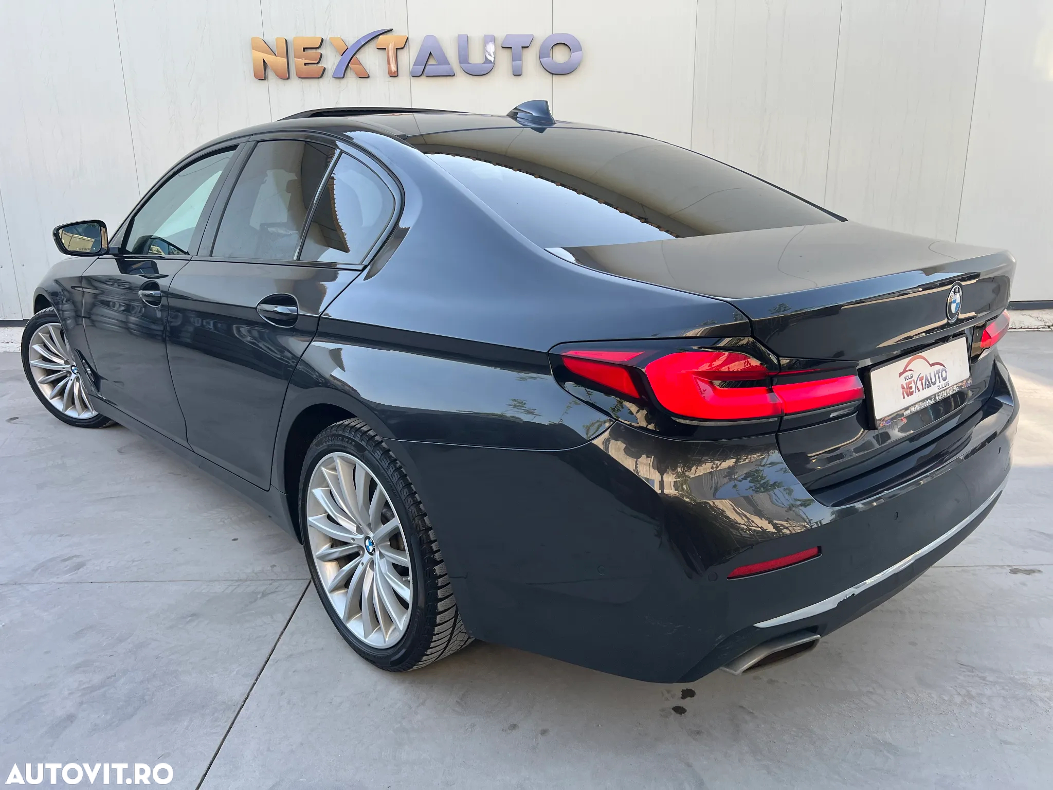 BMW Seria 5 530d xDrive AT MHEV - 3