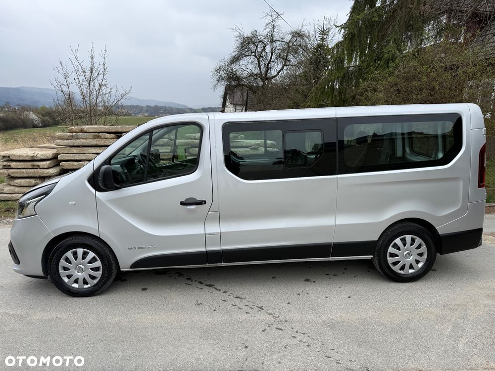 Volkswagen Caravelle - 35