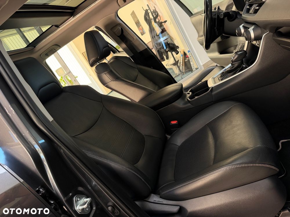Toyota RAV4 2.5 Hybrid Black Edition by JBL 4x4 - 36