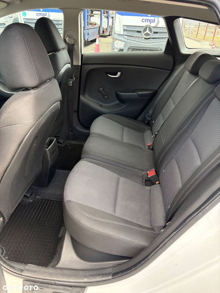 Hyundai i30 1.6 CRDi BlueDrive Classic - 9