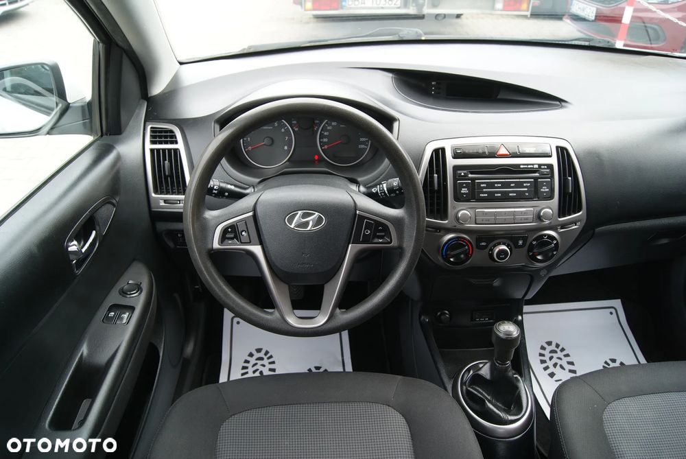 Hyundai i20 1.2 Intro Edition - 11