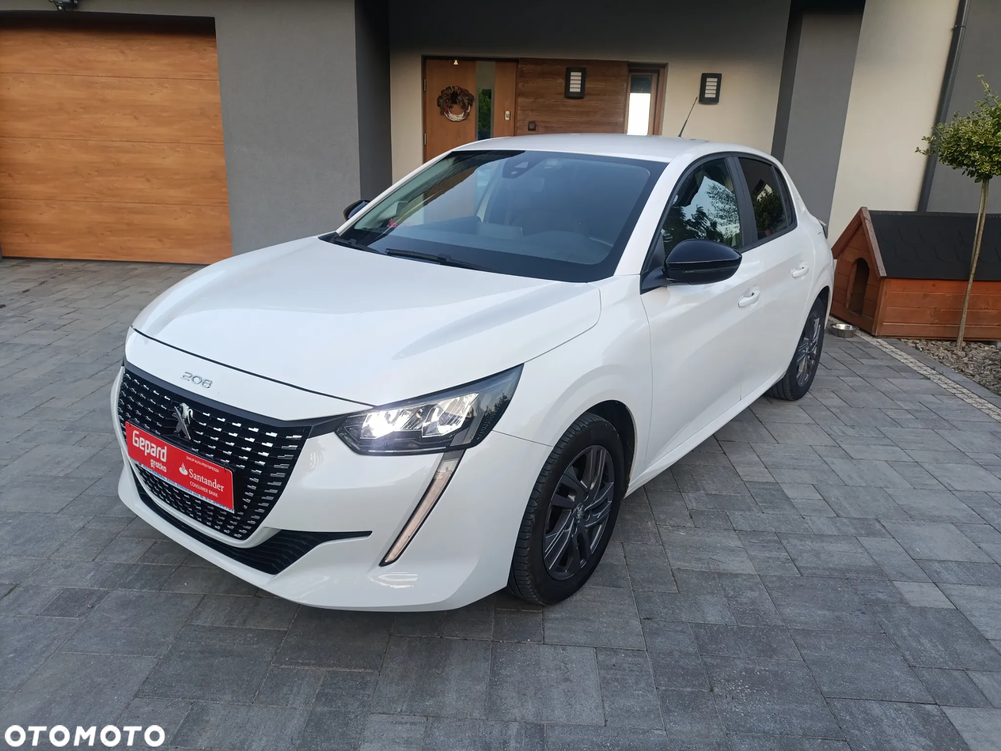 Peugeot 208 - 3