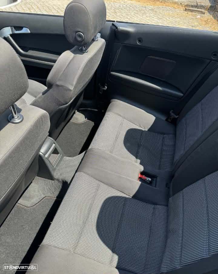 Audi A3 Cabrio 1.9 TDI Attraction - 2