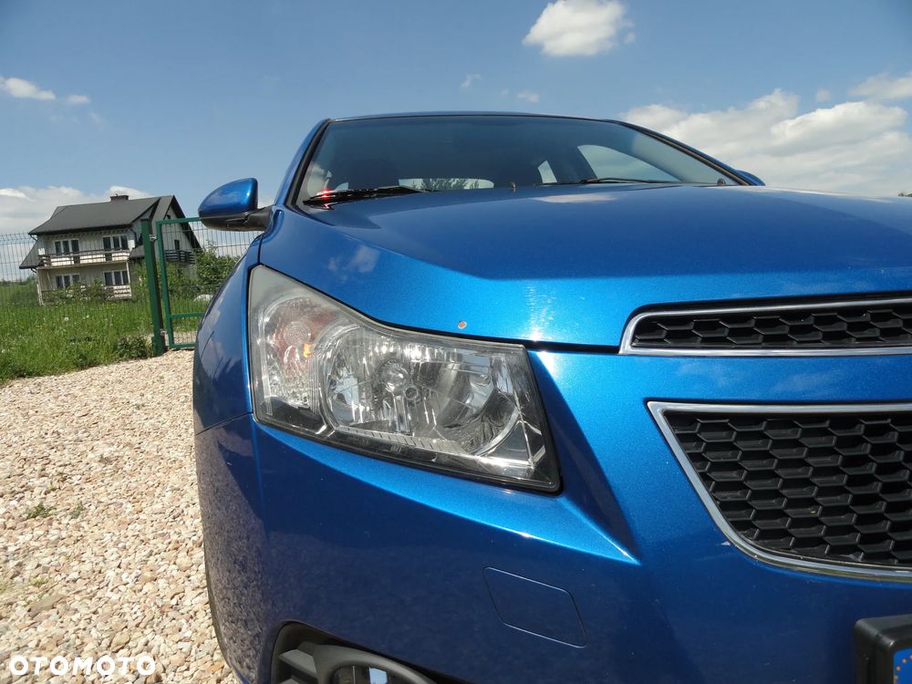 Chevrolet Cruze 1.8 LT+ - 9