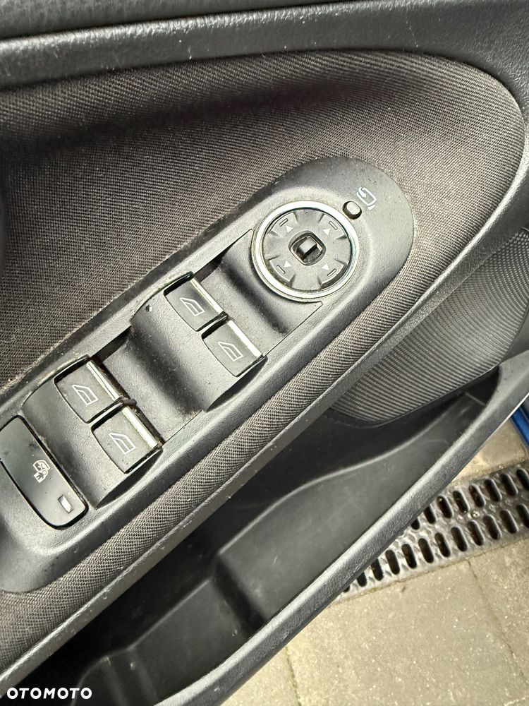 Ford S-Max 2.0 TDCi DPF Titanium - 29