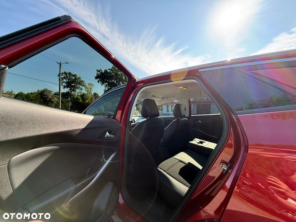 Opel Grandland X 1.2 T GPF Design&Tech S&S - 21