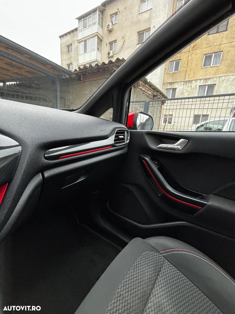 Ford Fiesta 1.0 EcoBoost ST Line - 28