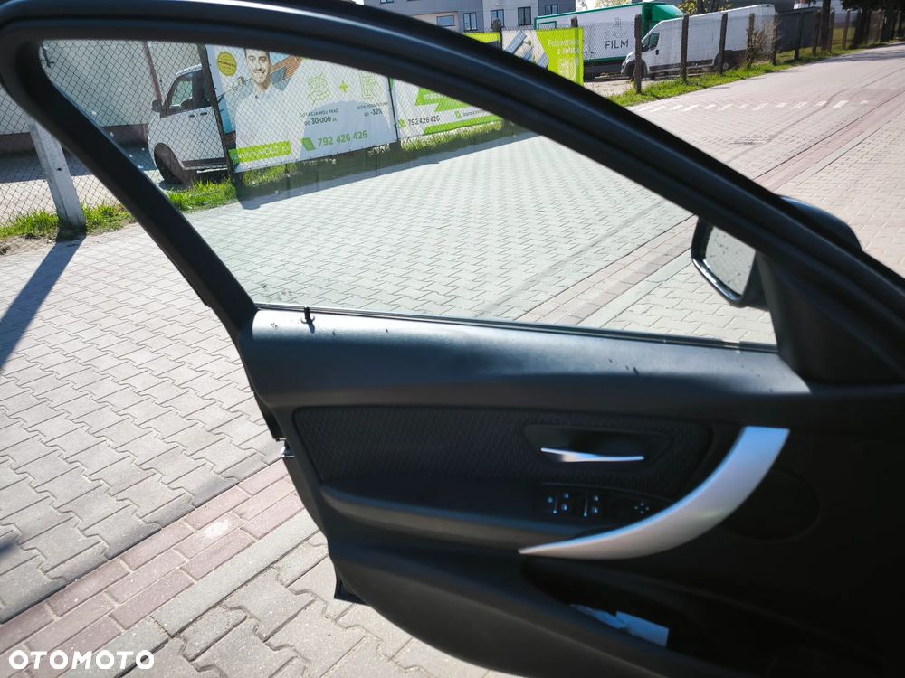 BMW Seria 3 - 14