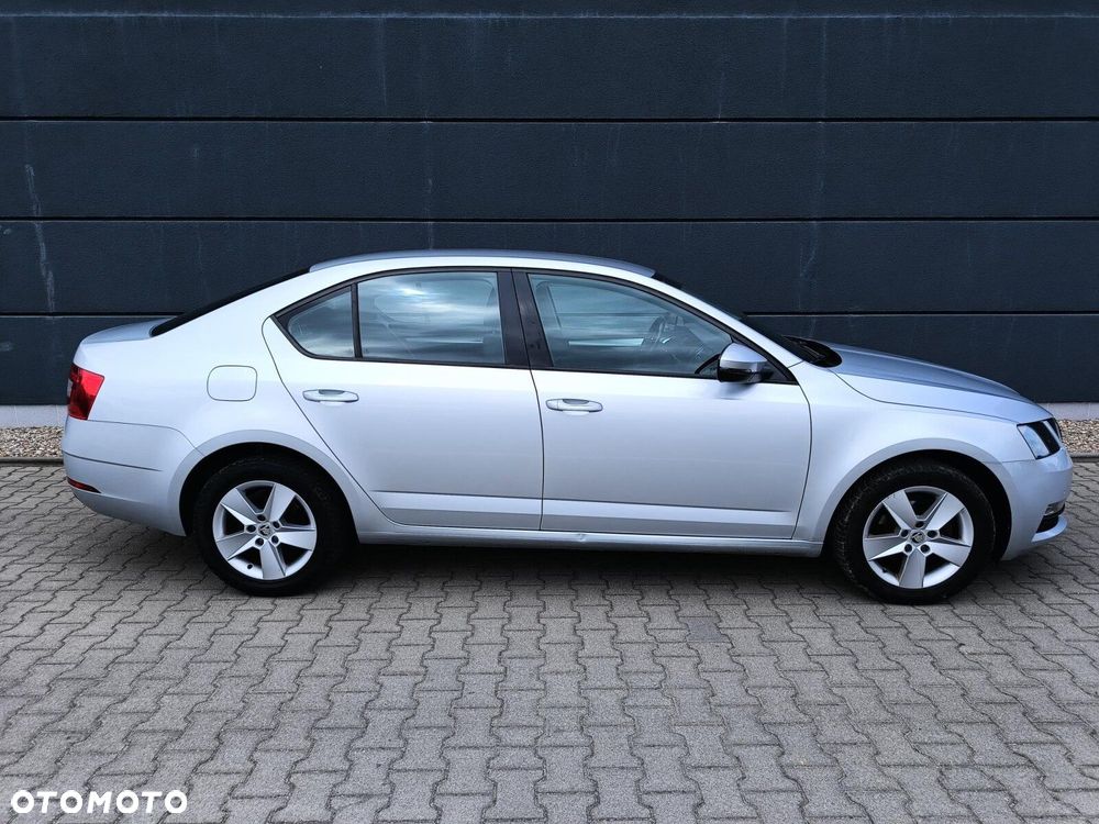 Skoda Octavia 1.6 TDI SCR Ambition - 6