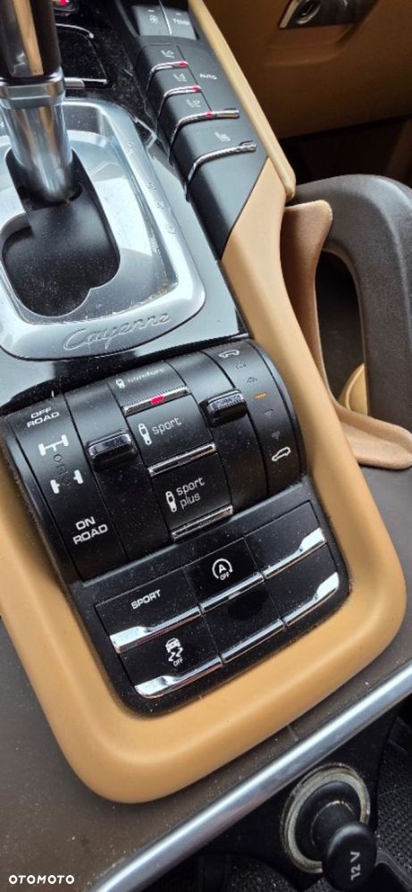 Porsche Cayenne - 33