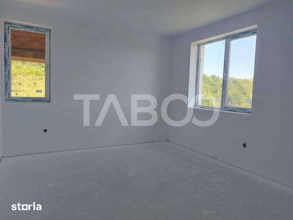 Duplex de vanzare 150 mp P+1E 4 camere 145 mp teren liber Cisnadie - Imagine principală: 4/12