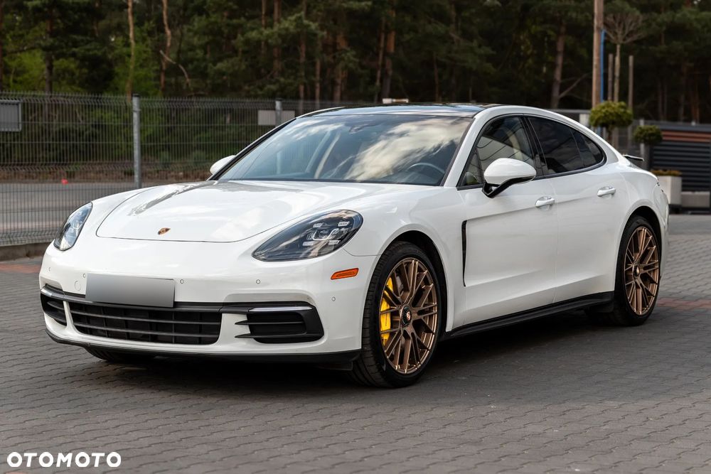 Porsche Panamera Standard - 3