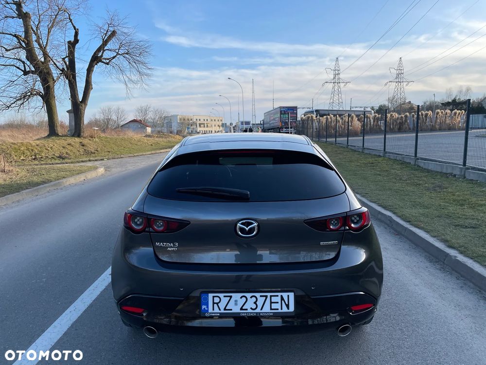 Mazda 3 2.0 mHEV AWD Hikari - 13