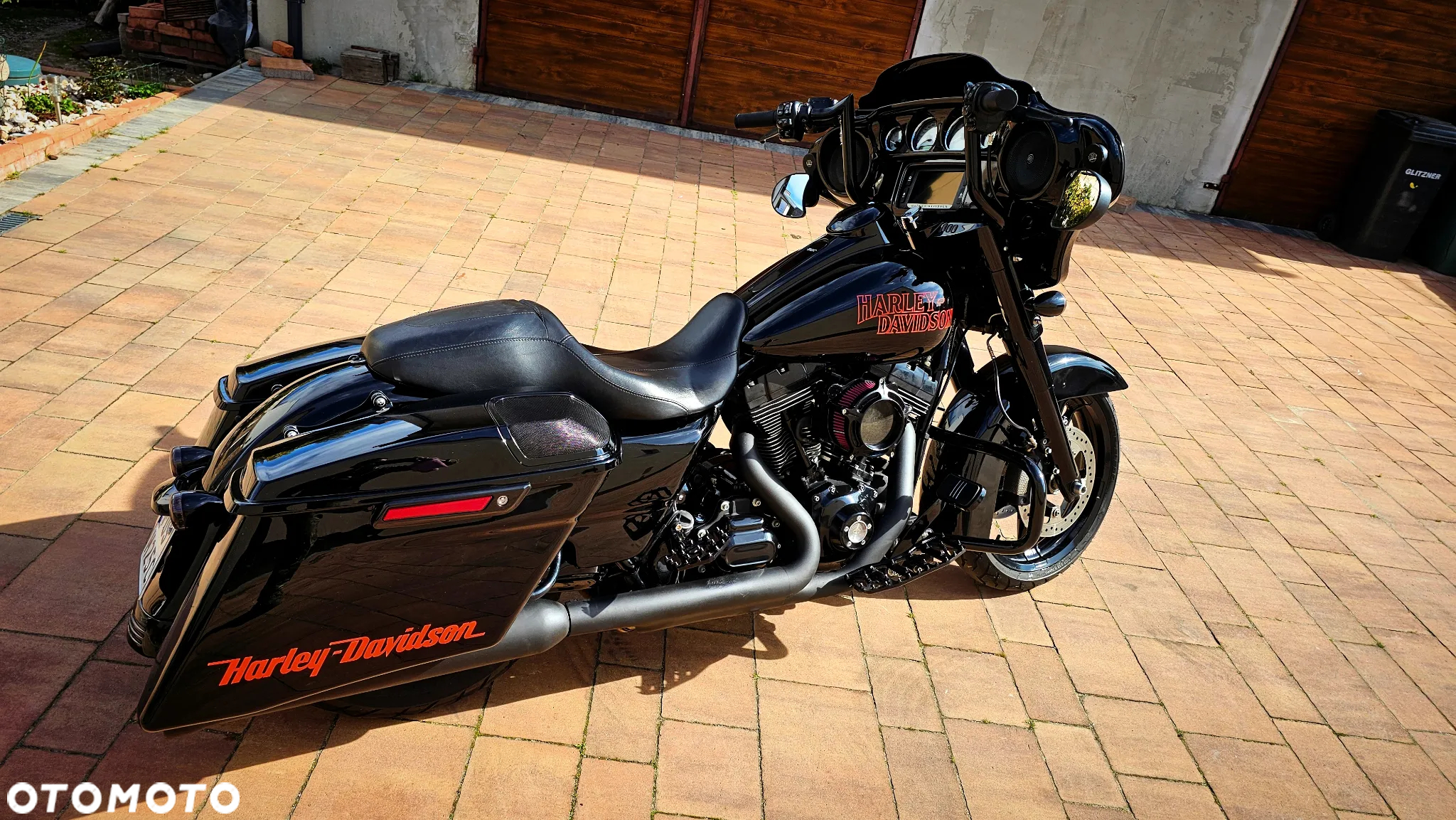 Harley-Davidson Touring Street Glide - 11