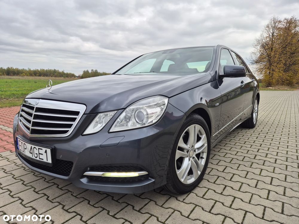 Mercedes-Benz Klasa E 200 CGI BlueEFFICIENCY Automatik Avantgarde - 13