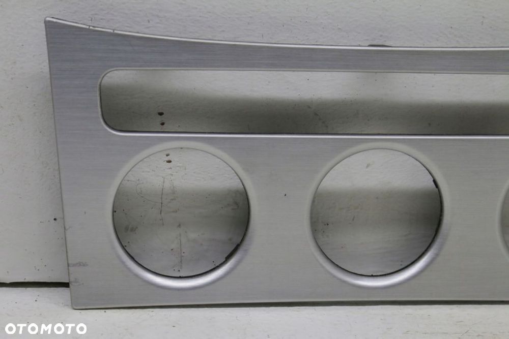 RAMKA klimatyzacji Passat b6 - 2