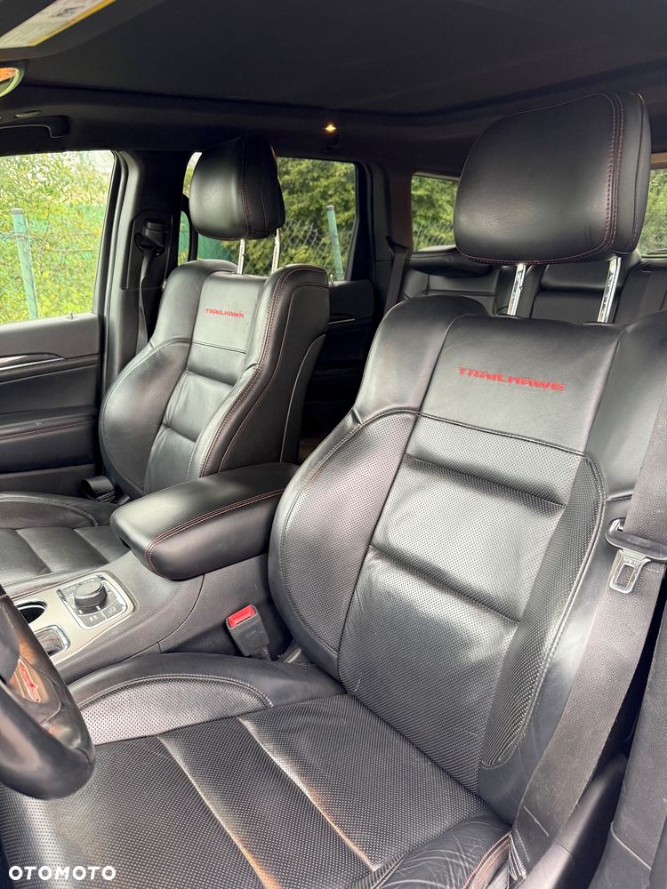 Jeep Grand Cherokee - 13