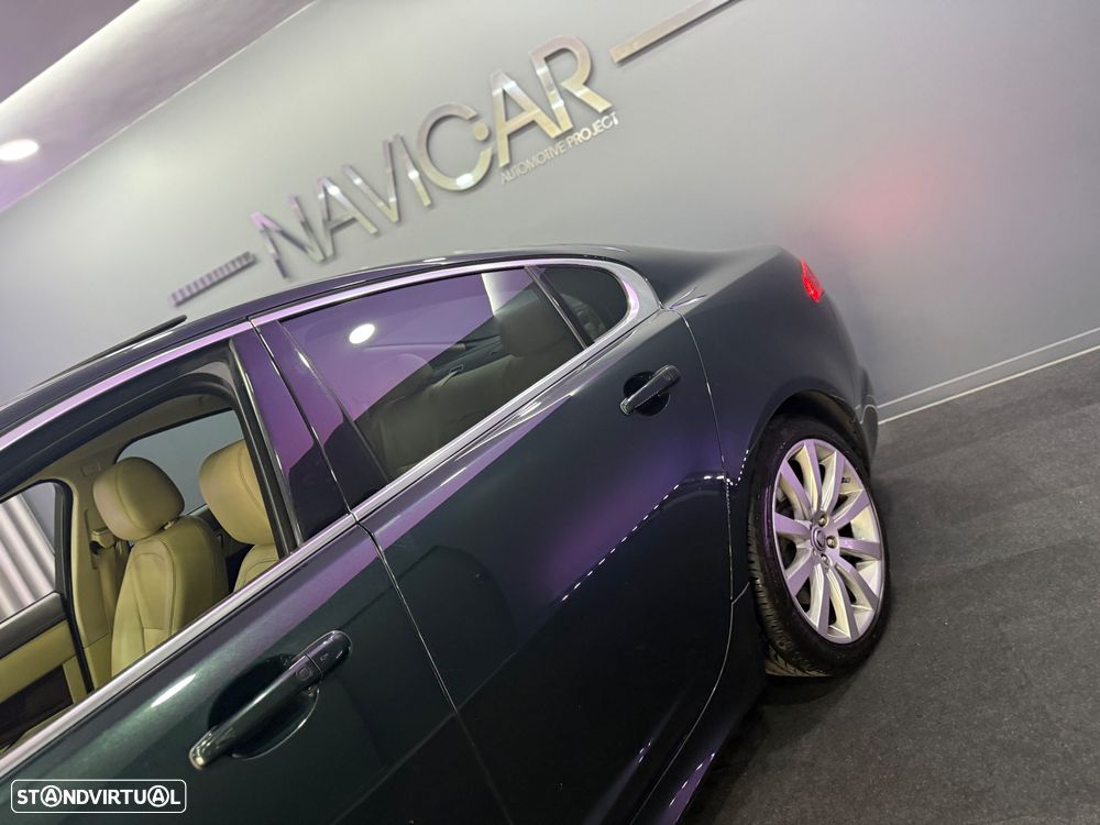 Jaguar XF 2.7 V6 Premium Luxury - 7