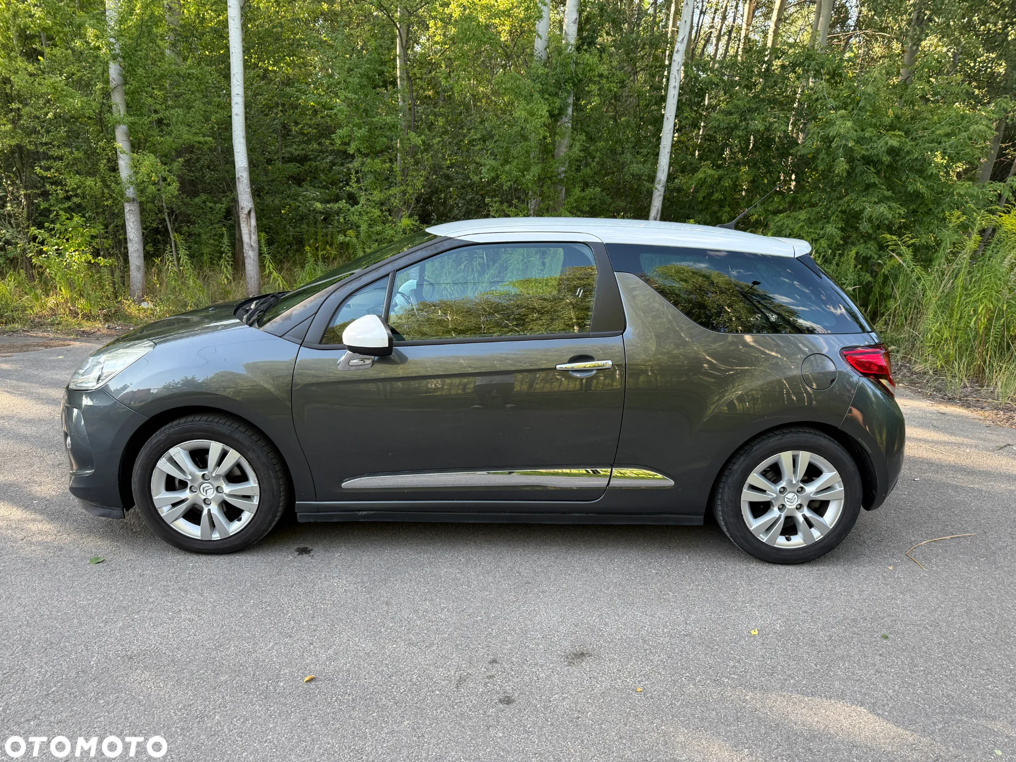 Citroën DS3 1.6 HDi SoChic - 8