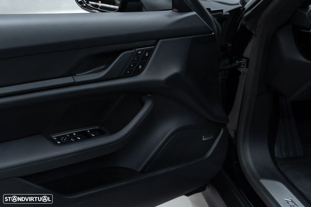 Porsche Taycan 4S Bateria Performance Plus - 23