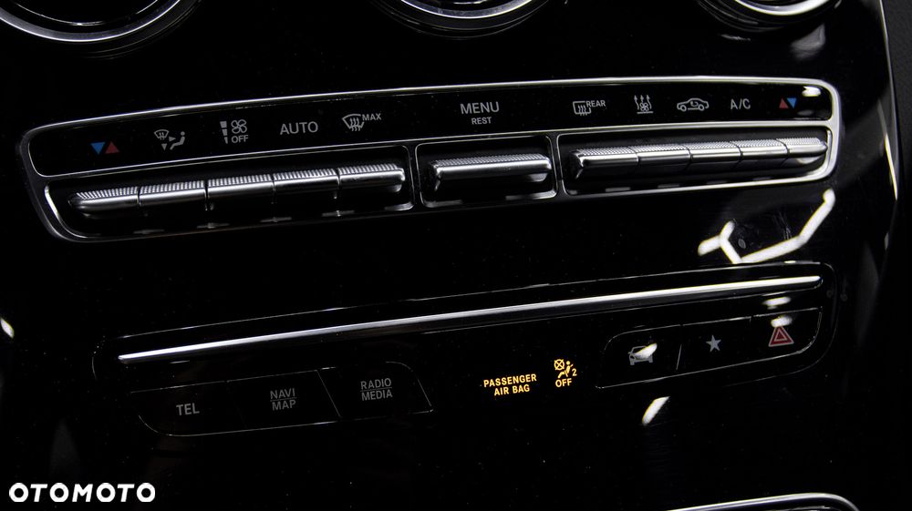 Mercedes-Benz GLC 300 e 4-Matic Business Edition - 23