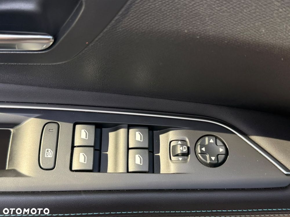 Peugeot 3008 1.2 PureTech GPF Allure S&S - 23