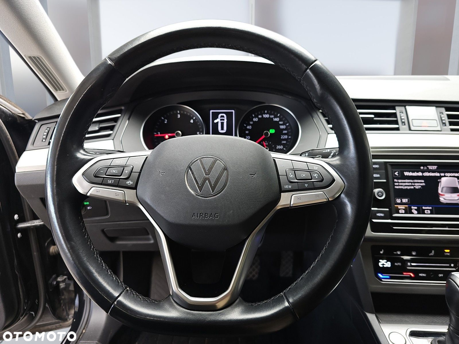 Volkswagen Passat 2.0 TDI EVO Essence DSG - 15