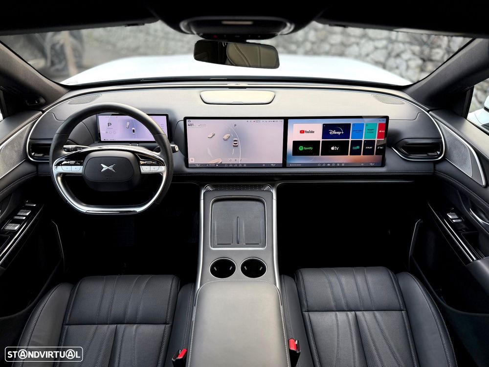 Xpeng G9 98 kWh Long Range - 34