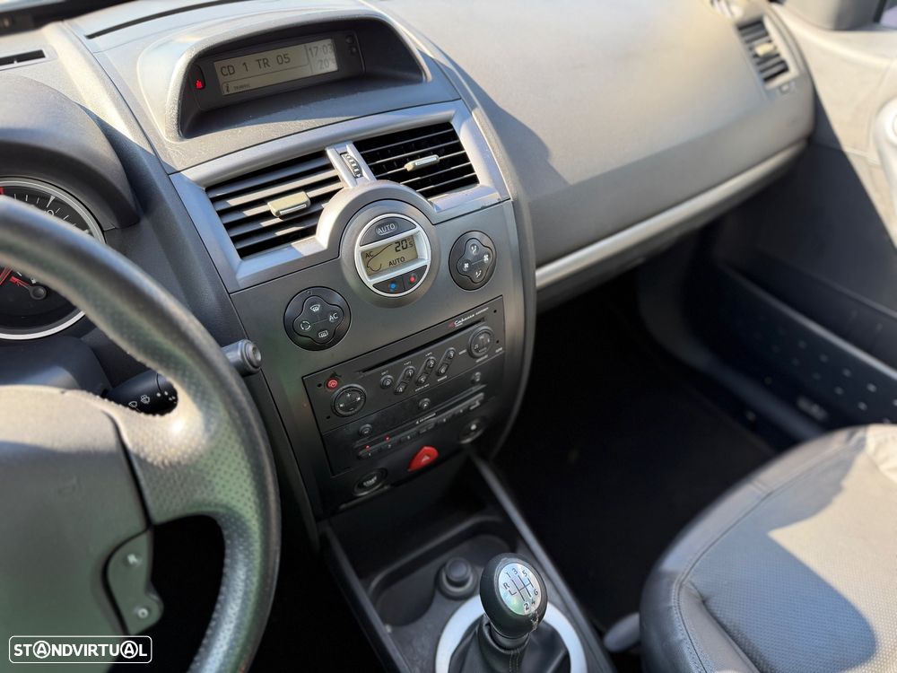Renault Mégane 1.5 dCi Dynamique Luxe - 16