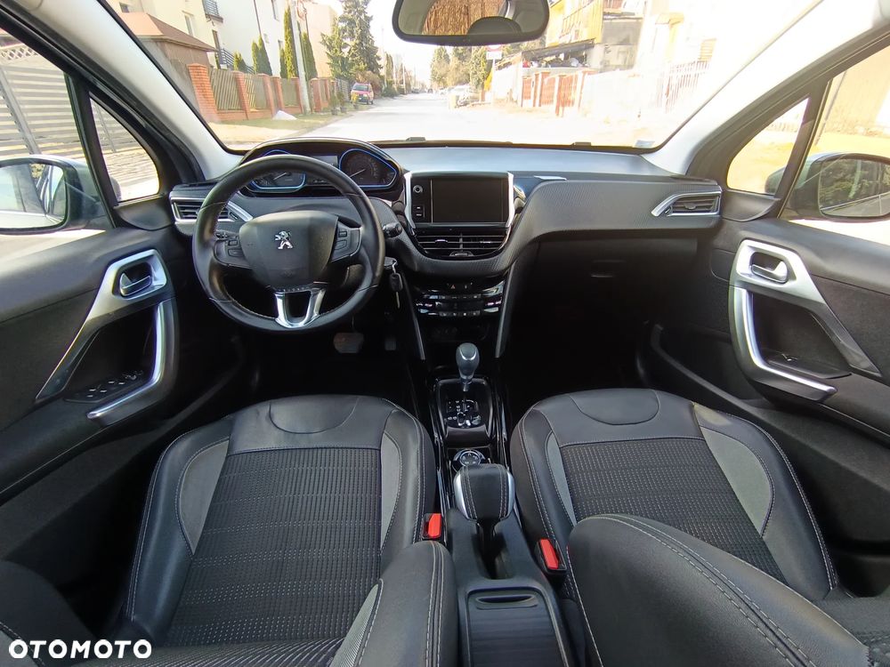 Peugeot 2008 PureTech 110 Stop&Start EAT6 GT-Line Edition - 11