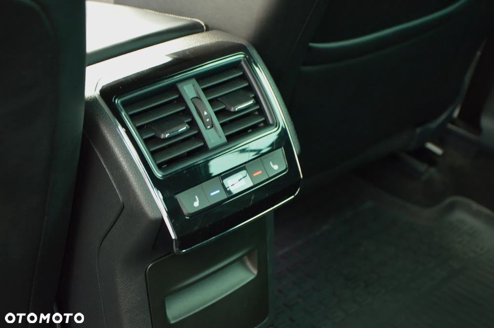 Skoda Superb 2.0 TSI 4x4 Sportline DSG - 27