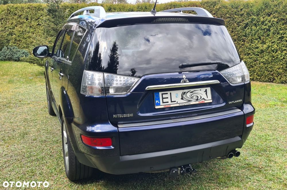 Mitsubishi Outlander 2.0 DID Intense + - 21