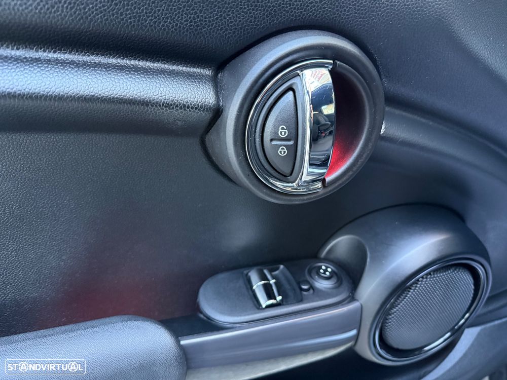 MINI 3 Portas Cooper D - 11