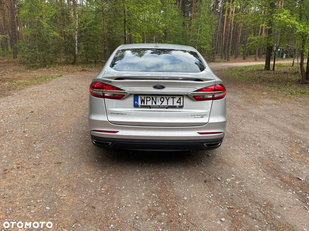 Ford Fusion 2.0 EcoBoost Titanium - 4