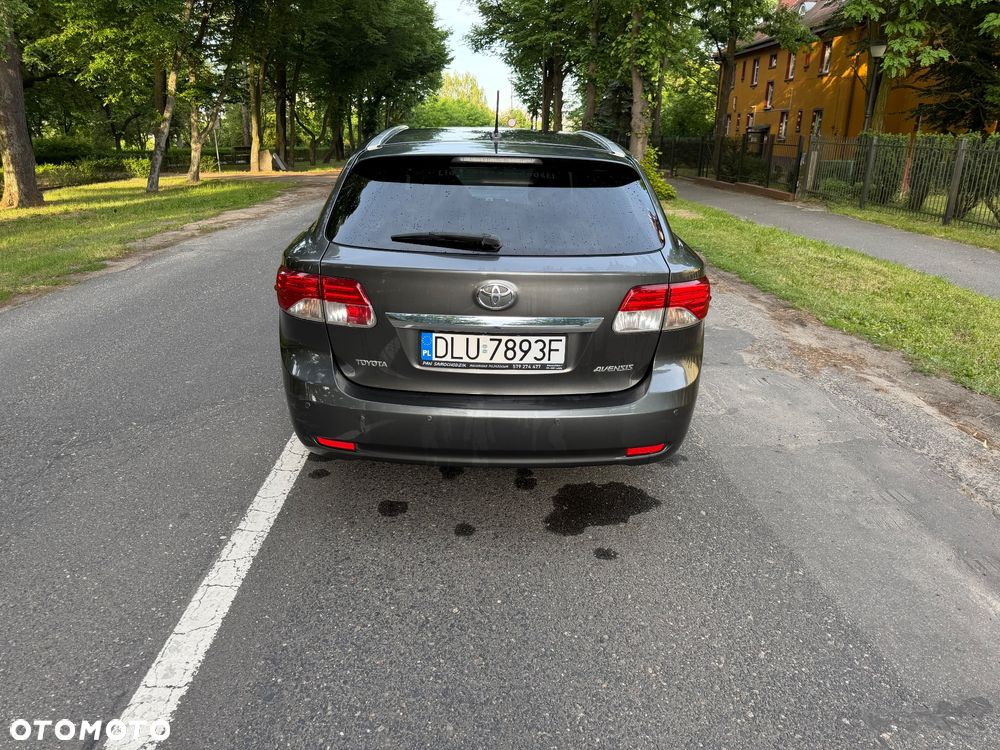 Toyota Avensis 1.8 Sol plus NAVI MS - 9
