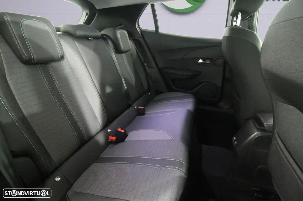 Peugeot e-2008 50 kWh Active - 10