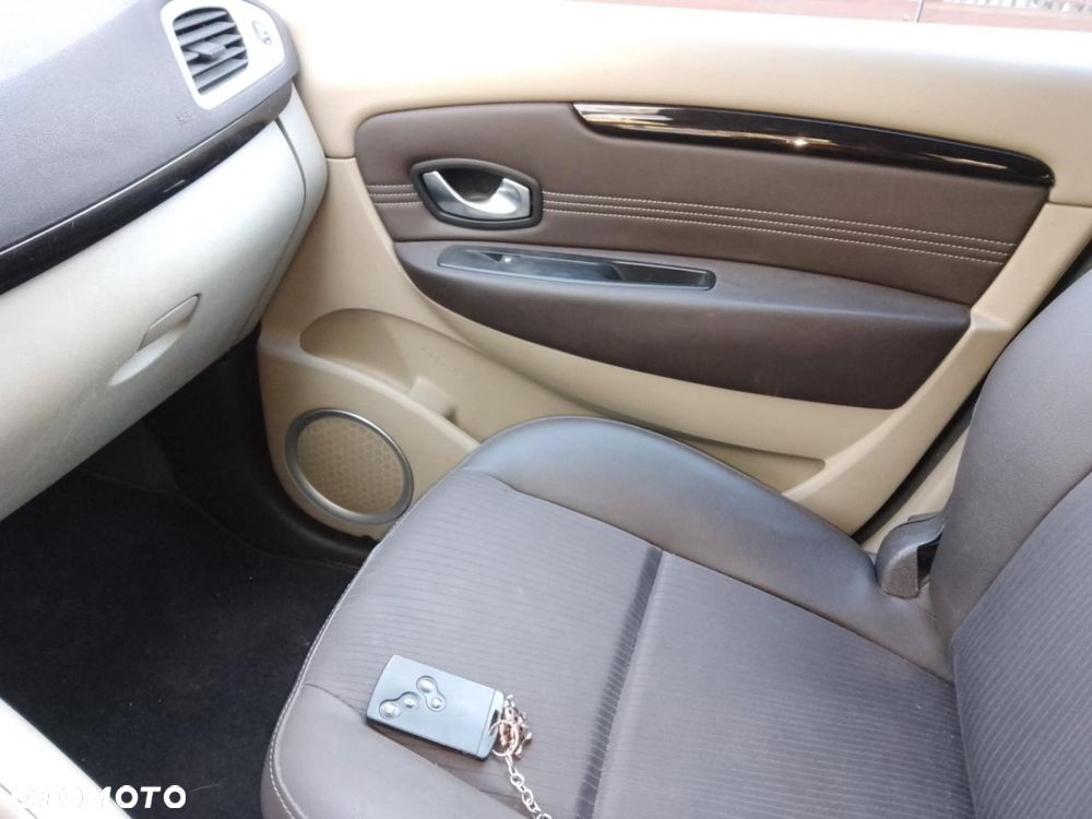 Renault Scenic 1.9 dCi Confort Privilege - 15