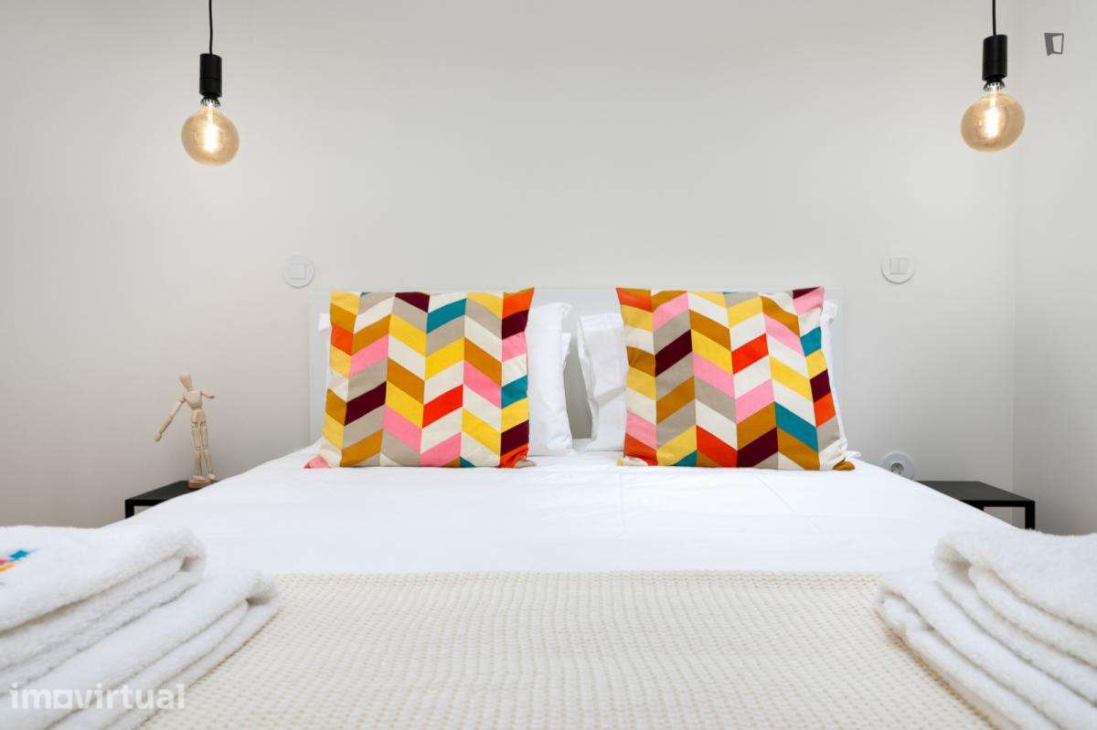 Apartamento com 1 quartos - localizado em Santo Ildefonso Porto - Grande imagem: 2/19