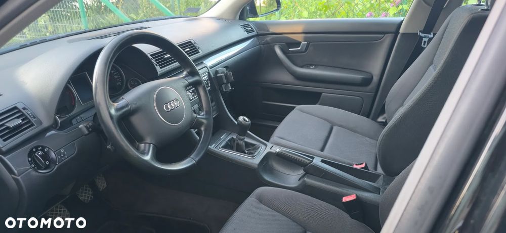 Audi A4 Limousine - 11