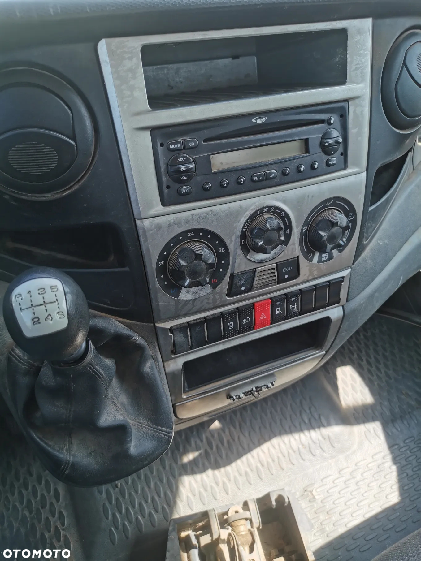 Iveco Daily 35C15 Kiper 3.0 - 150KM wywrotka Hak Bliźniak blokada mostu Klima - 13