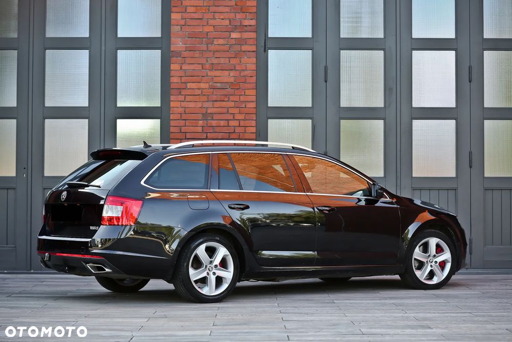 Skoda Octavia 2.0 TDI DSG RS - 16