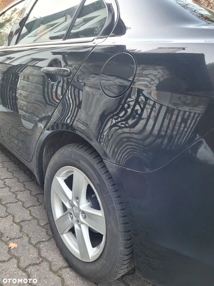 Mitsubishi Lancer 1.5 Invite - 8