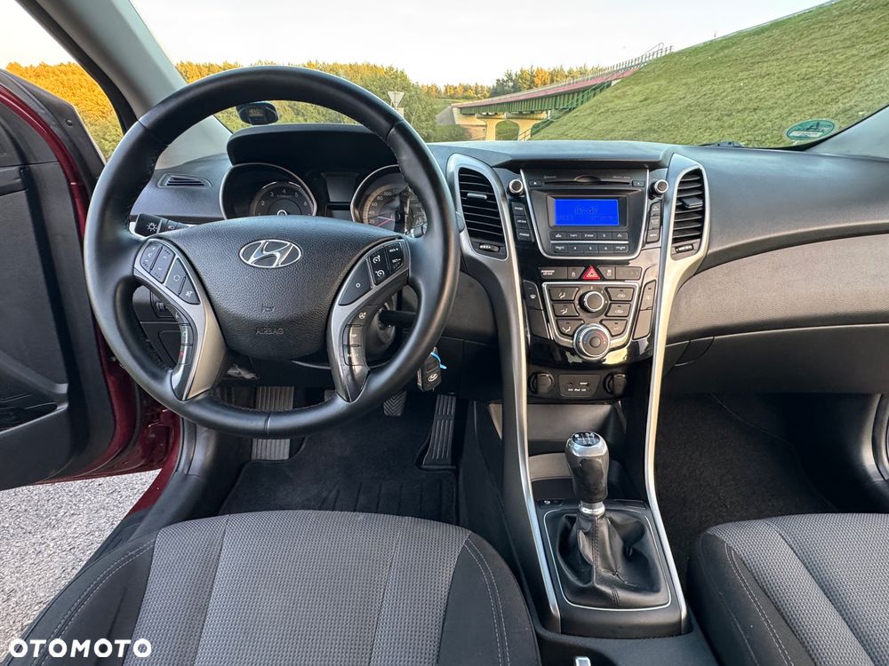 Hyundai i30 blue 1.4 YES Gold - 32
