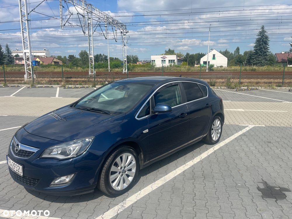 Opel Astra 1.4 Turbo Cosmo - 2